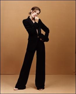 Kate Beckinsale feet photo thumbnail