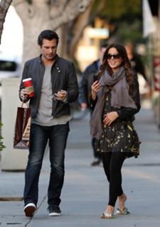 Kate Beckinsale feet photo thumbnail
