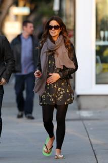 Kate Beckinsale feet photo thumbnail