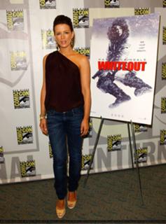 Kate Beckinsale feet photo thumbnail