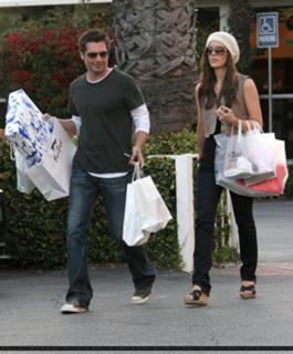 Kate Beckinsale feet photo thumbnail