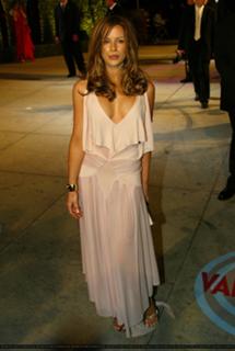 Kate Beckinsale feet photo thumbnail