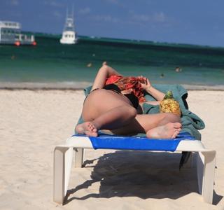 Juliana Salimeni feet photo thumbnail