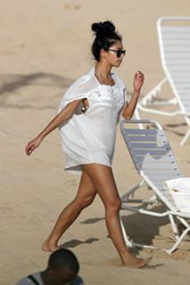 Nicole Scherzinger feet photo thumbnail