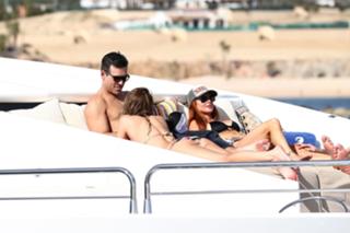 LeAnn Rimes feet photo thumbnail