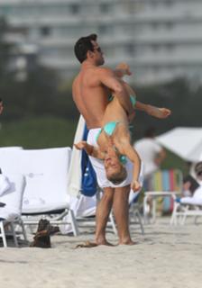 Joanna Krupa feet photo thumbnail