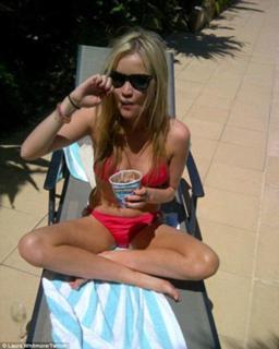 Laura Whitmore feet photo thumbnail