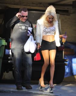 Courtney Stodden feet photo thumbnail