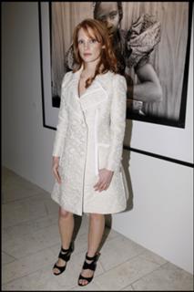 Jessica Chastain feet photo thumbnail