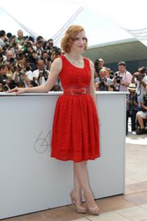 Jessica Chastain feet photo thumbnail