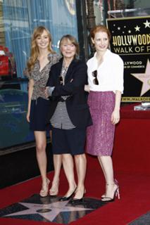 Jessica Chastain feet photo thumbnail