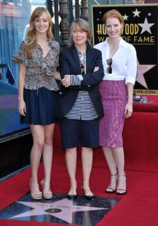 Jessica Chastain feet photo thumbnail
