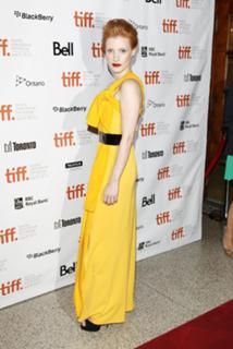 Jessica Chastain feet photo thumbnail