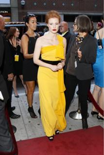 Jessica Chastain feet photo thumbnail