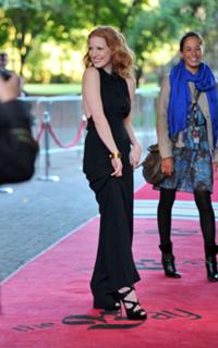 Jessica Chastain feet photo thumbnail