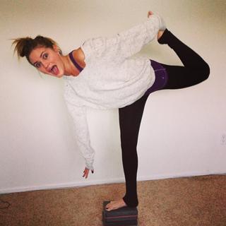 Justine Ezarik feet photo thumbnail