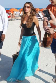 Sofía Vergara feet photo thumbnail