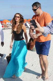Sofía Vergara feet photo thumbnail