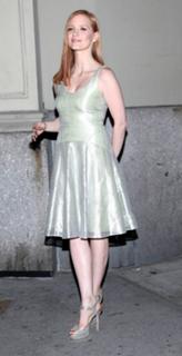 Jessica Chastain feet photo thumbnail