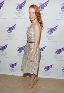 Jessica Chastain feet photo thumbnail