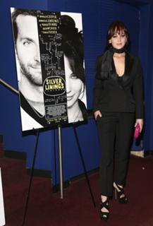 Jennifer Lawrence feet photo thumbnail
