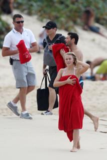 Julianne Hough feet photo thumbnail