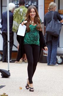 Sofía Vergara feet photo thumbnail
