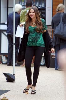 Sofía Vergara feet photo thumbnail