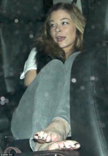 LeAnn Rimes feet photo thumbnail