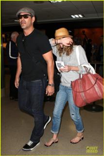 LeAnn Rimes feet photo thumbnail
