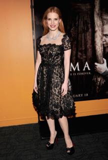 Jessica Chastain feet photo thumbnail