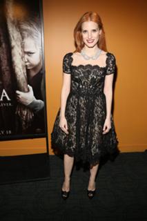 Jessica Chastain feet photo thumbnail