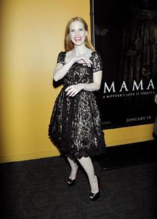 Jessica Chastain feet photo thumbnail