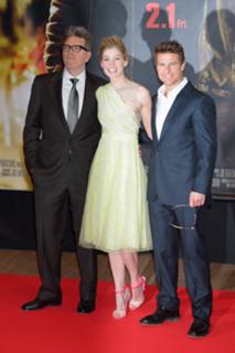 Rosamund Pike feet photo thumbnail