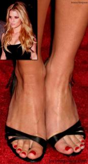 Jessica Simpson feet photo thumbnail