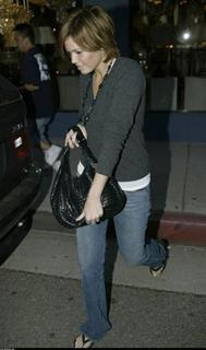Mandy Moore feet photo thumbnail