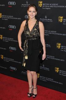 Jennifer Lawrence feet photo thumbnail