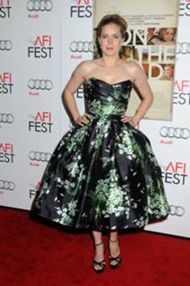 Amy Adams feet photo thumbnail