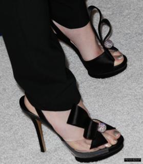 Emma Roberts feet photo thumbnail