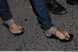 Charlize Theron feet photo thumbnail