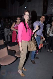 Sonali Bendre feet photo thumbnail