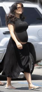 Salma Hayek feet photo thumbnail