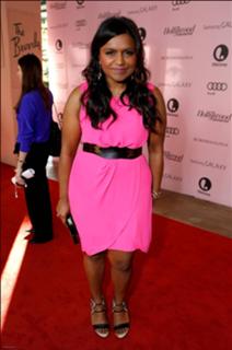 Mindy Kaling feet photo thumbnail