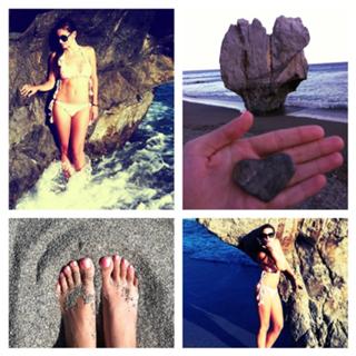 Athina Oikonomakou feet photo thumbnail
