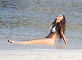 Michelle Keegan feet photo thumbnail