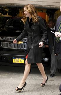Jennifer Lawrence feet photo thumbnail