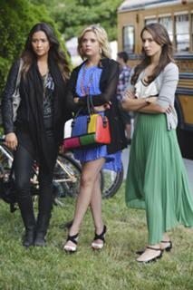 Ashley Benson feet photo thumbnail