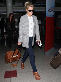 Mollie King feet photo thumbnail