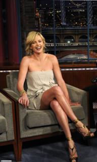 Charlize Theron feet photo thumbnail