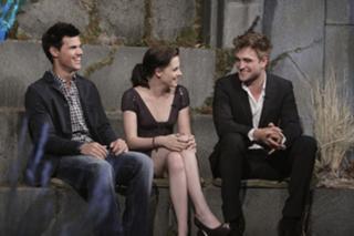Kristen Stewart feet photo thumbnail